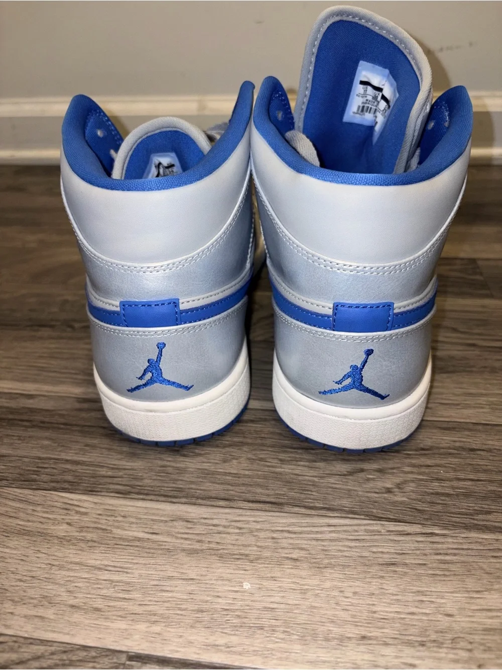 Jordan 1 Mid Wolf Grey Sport Blue